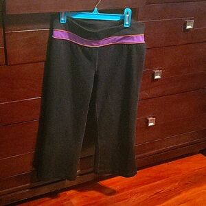 Workout pants Capri style size Medium